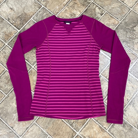 Ivivva By lululemon athletica Long Sleeve Shirt with Thumbholes, Fuchsia - Picture 1 of 6